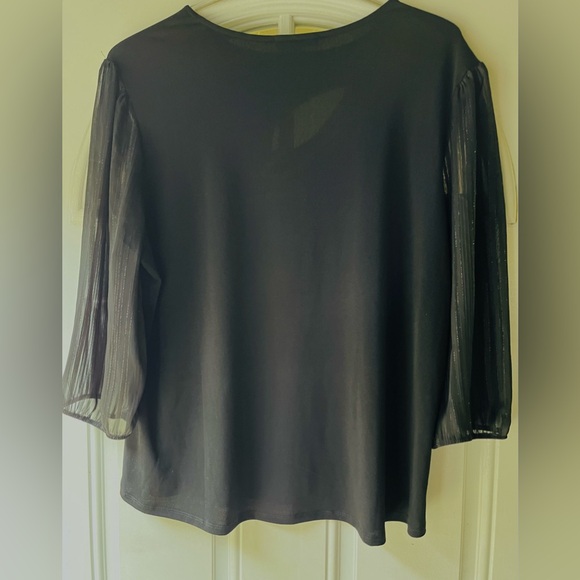 Black plus size mid sleeve top - Picture 2 of 3